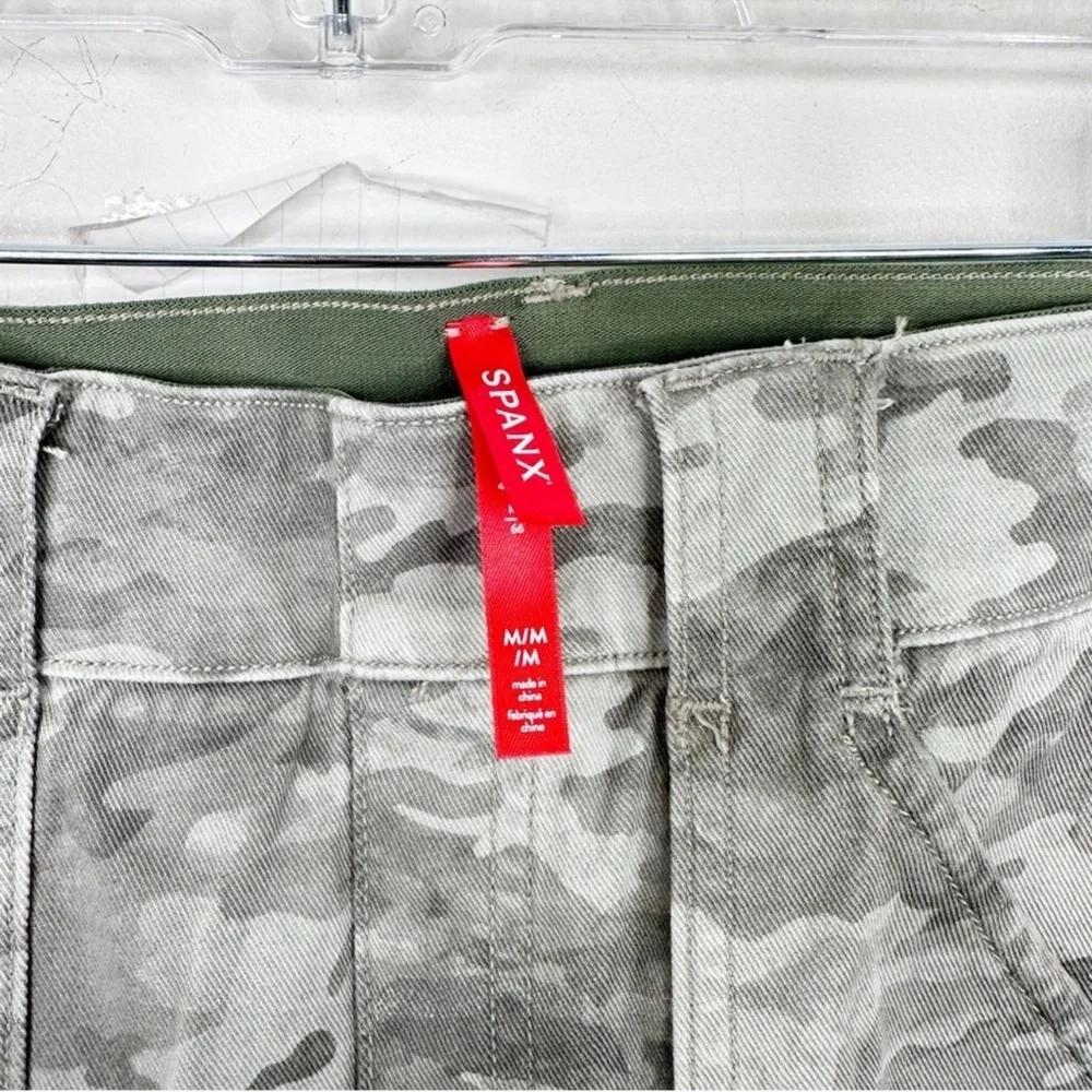 Spanx Stretch Twill Cargo Jogger Pant - Picture 6 of 6